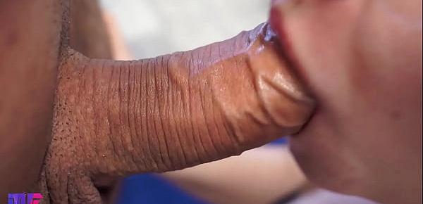  Close-up gentle blowjob, oral creampie